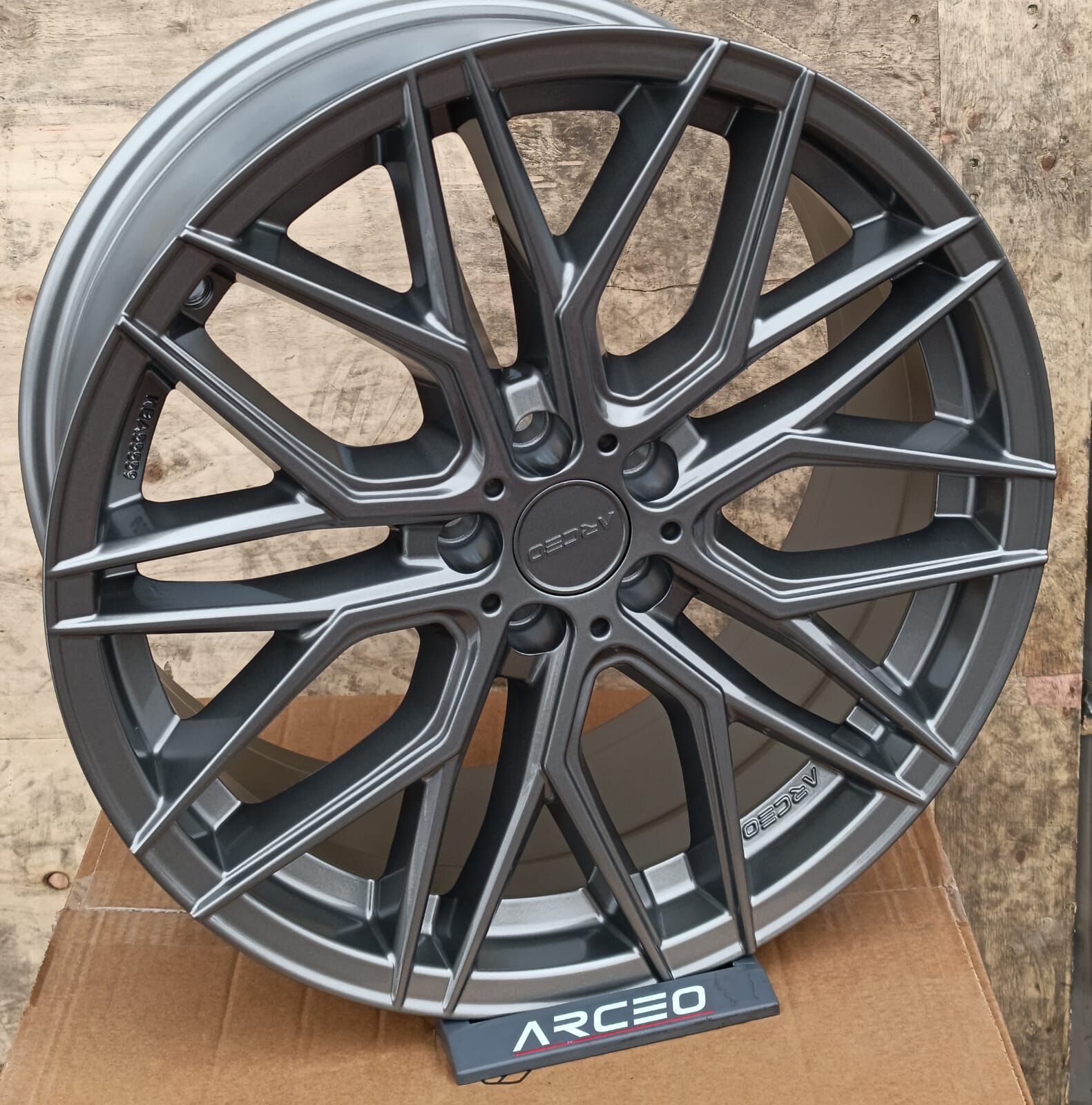 ARCEO VALENCİA 8.0X18 5X100 18 inç ET:35 CB:57.1 TİTANİUM SİLVER JANT 4 ADET SEAT VOSWAGEN AUDİ SKODA UYUMLU