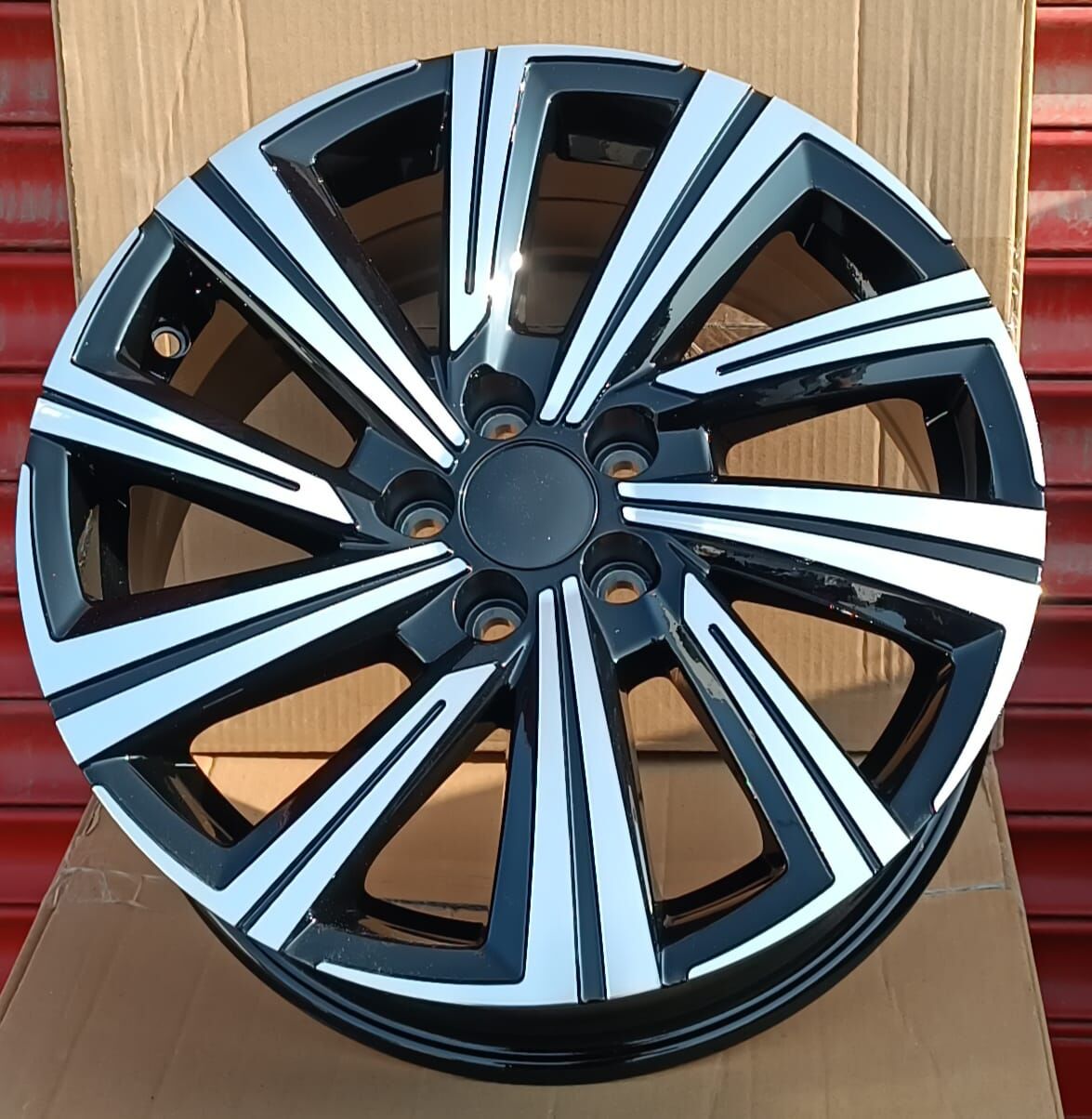 7.0X16 5X114.3 16 inç ET.40 CB :67.1 BLACK DİAMOND OSAKA JANT MODELİ 4 ADET HONDA-HYUNDAİ-NİSSAN-KİA-MAZDA-TOYOTA-RENAULT-DACİA JANTI